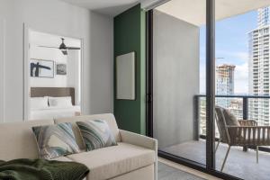 Posezení v ubytování 3013 Kaseya Center Apt for 4 people with Pool and Gym + 64 fotografií