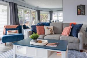 Posezení v ubytování Beachfront Serenity 101 + 32 fotografií