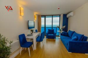 TV a/nebo společenská místnost v ubytování VIP CLASS ꙳ ORBI CITY