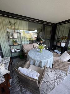 Uma área de estar em Modern and stylish Home in Muttenz