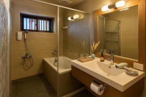 Bagno di Twilight House