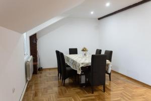 Posezení v ubytování Bubamara house