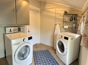 Fotografie z fotogalerie ubytování Comfortable apartment, Near to Aviation Museum -Spruce Goose v destinaci Hickory