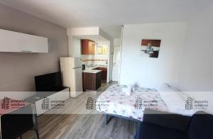Kuchyňa alebo kuchynka v ubytovaní 237 Estudio en Minerva Apartamentos - Piscina y Playa- Excelente Ubicación