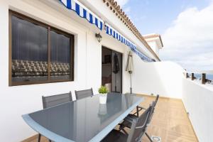 A balcony or terrace at Seguro El Sol en Playa de la Arena