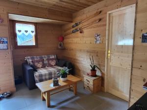 Część wypoczynkowa w obiekcie Appartement cosy face aux Aravis