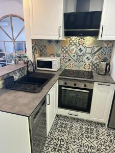 Casa de las Habaneras - with parking spaceにあるキッチンまたは簡易キッチン