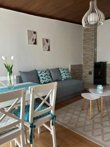 O zonă de relaxare la Apartment 086