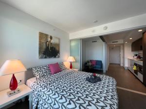 Φωτογραφία από το άλμπουμ του 1B1B Richmond nearby skytrain σε Ρίτσμοντ