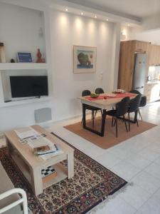 Kuchyň nebo kuchyňský kout v ubytování Katerina summerhouse
