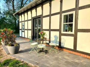 Zahrada ubytování Kleine Landhaus-Wohnung im freistehenden Fachwerkhaus