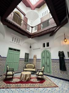 Predel za sedenje v nastanitvi Riad Zahara