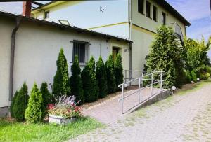 Φωτογραφία από το άλμπουμ του Pension zum Reiterhof, Doppelbettzimmer σε Schmogrow