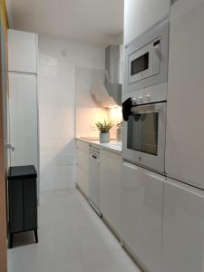 Kuchyňa alebo kuchynka v ubytovaní Apartamento c/piscina centro Nerja