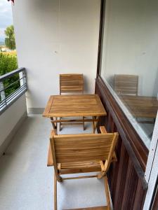Balkón nebo terasa v ubytování Apartment Bodenseepanorama mit wunderschönem Alpenpanorama und Indoor-Pool