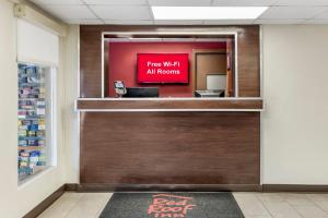 Hall o reception di Red Roof Inn Stroudsburg