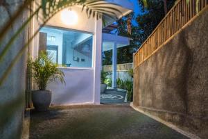 Tòa nhà nơi nhà khách tọa lạc +8 ảnh