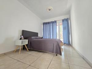 Μια τηλεόραση ή/και κέντρο ψυχαγωγίας στο Residencia FNSM 2025
