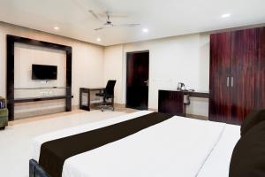Postel nebo postele na pokoji v ubytování Townhouse Sector 122 Noida Formerly Hotel Zineb