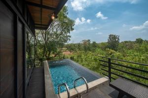 Bazén v ubytování Atha Resort nebo v jeho okolí
