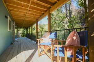 Balkón nebo terasa v ubytování Punga Cottage - Bookahome