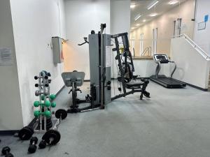 Γυμναστήριο ή/και όργανα γυμναστικής στο Penthouse Delight 3 bd 2 bth free carpark, pool & tennis court