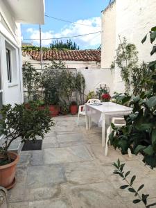 Zahrada ubytování Άνετο ισόγειο διαμέρισμα με αυλή
