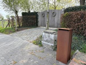 Zahrada ubytování Casa Leone near Bruges with jacuzzi & parking
