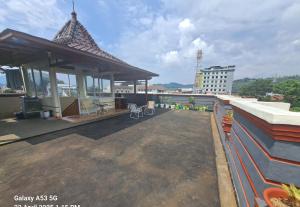 Ein Balkon oder eine Terrasse in der Unterkunft Cipada Guesthouse syariah