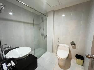 Koupelna v ubytování Manise Hotel