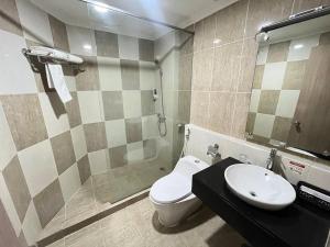 Koupelna v ubytování Manise Hotel