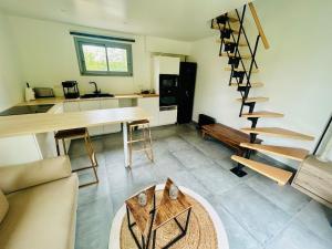 Η κουζίνα ή μικρή κουζίνα στο Lovely apartment with garden