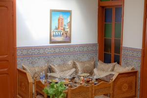 Posezení v ubytování Riad Dar Al Fassia