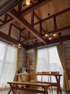 Fotografie z fotogalerie ubytování 2-minute walk to the sea, a secret base that children can also enjoy, beautiful high-ceiling beams, free gas BBQ rental, detached villa v destinaci Kujukuri
