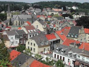 Nespecifikovaný výhled na destinaci Valkenburg nebo výhled na město při pohledu z hotelu