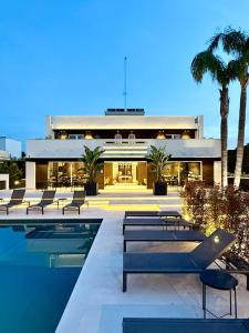 Swimmingpoolen hos eller tæt på Villa Galentino Suite Room