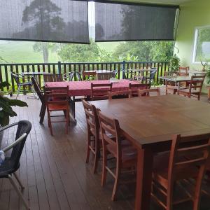 Restoran atau tempat lain untuk makan di The Falls Teahouse