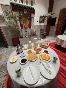 Φαγητό σε αυτός ο ξενώνας ή κάπου εκεί κοντά