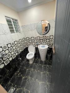 Ένα μπάνιο στο MK Farm House