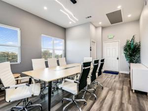 Φωτογραφία από το άλμπουμ του Luxury Dome with Hot Tub for Glamping near Austin σε North Shore Acres +37 φωτογραφίες