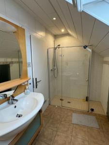 Koupelna v ubytování Smart & Cheap Stay for 1 person