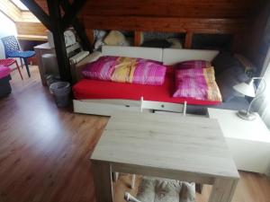 Voodi või voodid majutusasutuse Suite Ohrada toas
