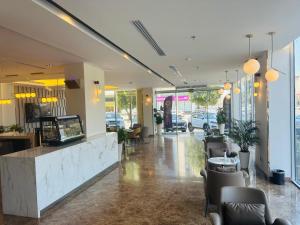 Restaurace v ubytování Al Ertiqaa Hotel