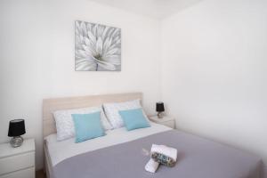 Postel nebo postele na pokoji v ubytování Seaside apartments Polić, Rogoznica