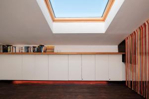 a skylight in the ceiling of a room at Villa Etchola - Moutchic -3 étoiles in Lacanau