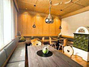 Posezení v ubytování Garni-Hotel mir.es