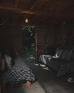 Ruang duduk di The Danish Cabin