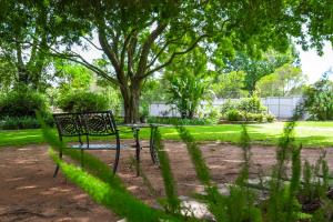 Zahrada ubytování 4 Bedroom - Family Home - Tennis Court - Pool