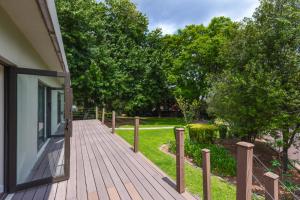 Zahrada ubytování 4 Bedroom - Family Home - Tennis Court - Pool