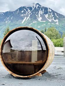 Üldine mäevaade või majutusasutusest Cute and Comfortable Safari Tent in Seward, Alaska - Amazing Glamping Accommodation with Breathtaking Mountain Views pildistatud vaade +1 foto